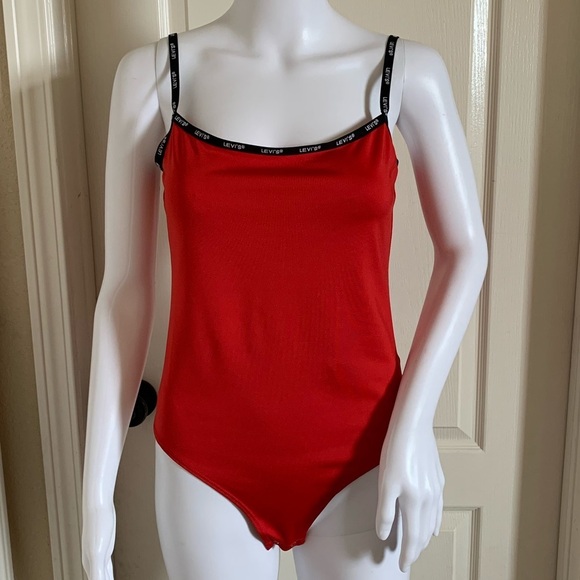 Levi’s Paige Brilliant Red Bodysuit Branded Contra - Picture 2 of 11